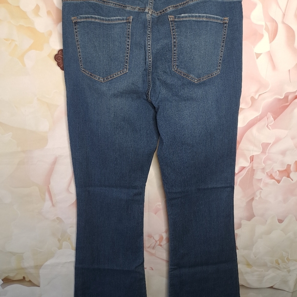 NWT Knox Rose Plus SiE High Rise Distressed Bootcut Jeans Dark Wash - Picture 4 of 16